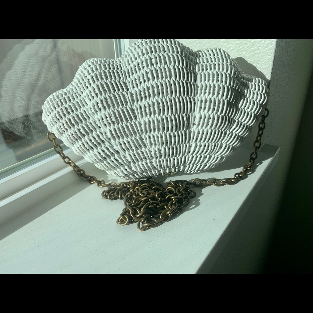 KAYU Jane seashell clutch